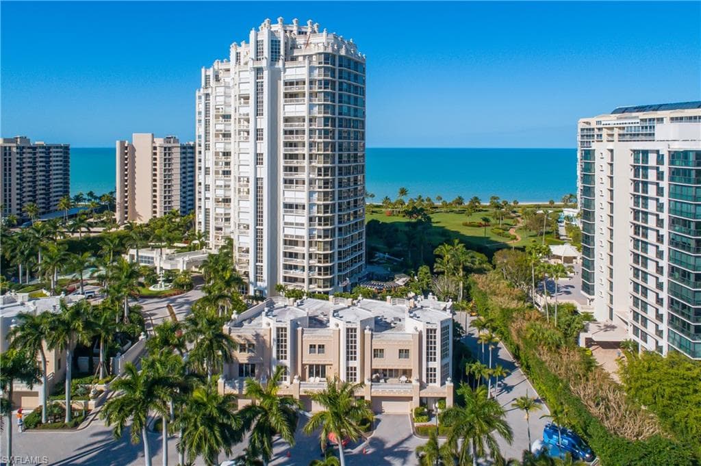 4021 Gulf Shore BLVD N 903 NAPLES, FL 34103
