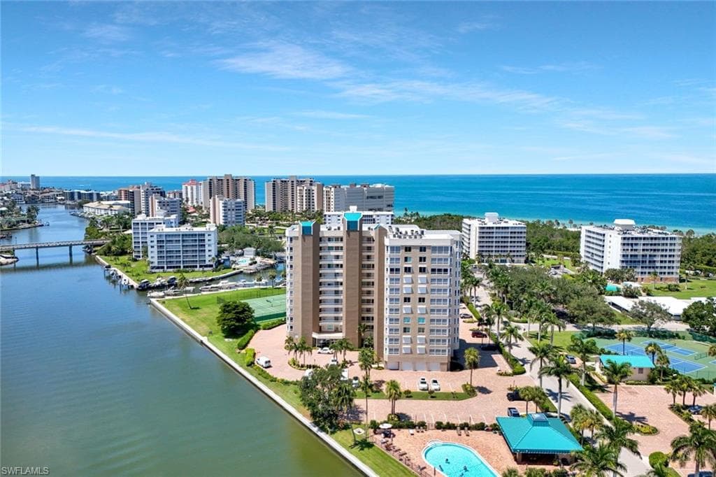 25 Bluebill AVE 1103 NAPLES, FL 34108