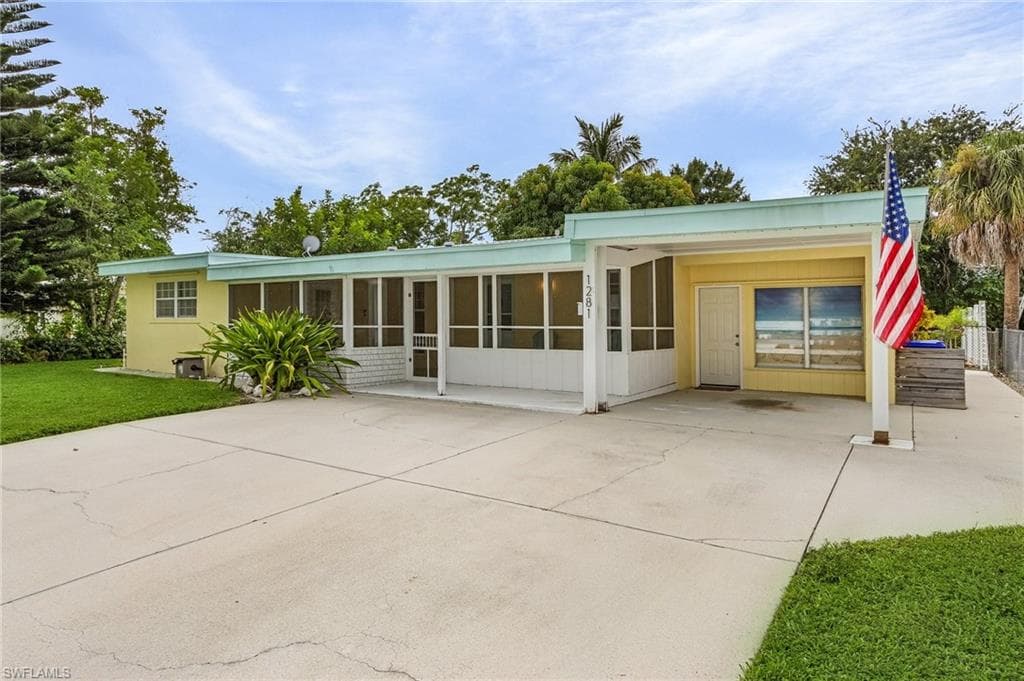 1281 10th ST N NAPLES, FL 34102