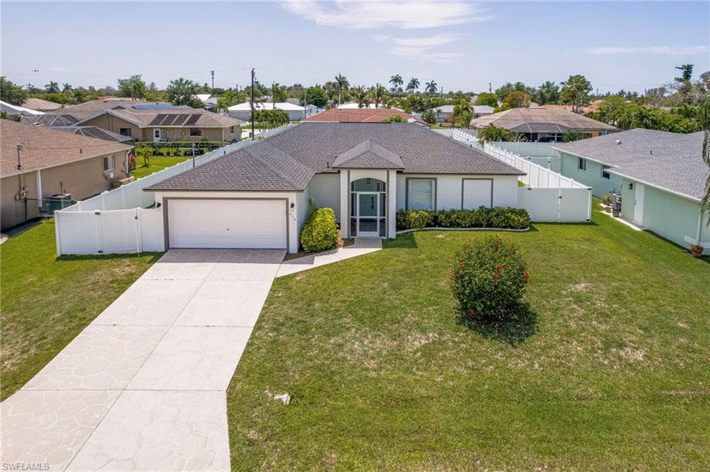 610 21st LN CAPE CORAL, FL 33990