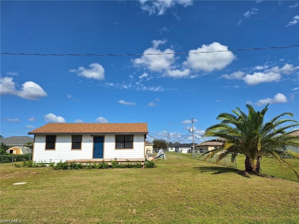 3820 20th ST W LEHIGH ACRES, FL 33971