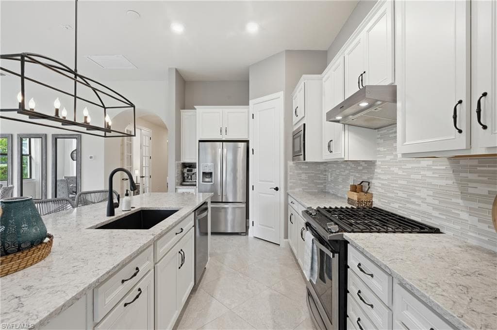 8877 Horned Lark DR NAPLES, FL 34120