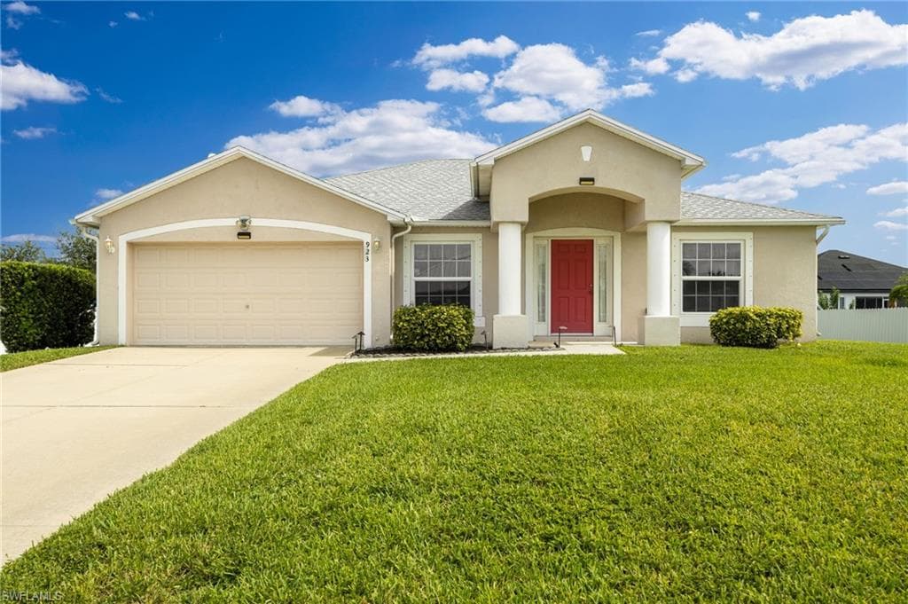 923 NE 9th TER CAPE CORAL, FL 33909