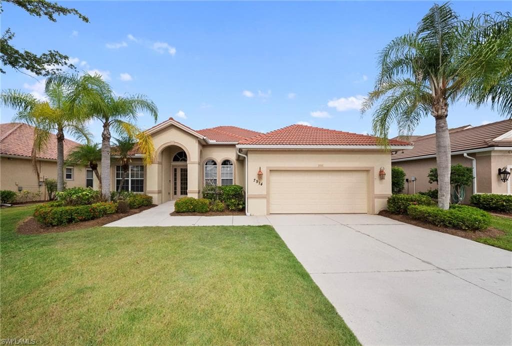 7914 Founders CIR NAPLES, FL 34104