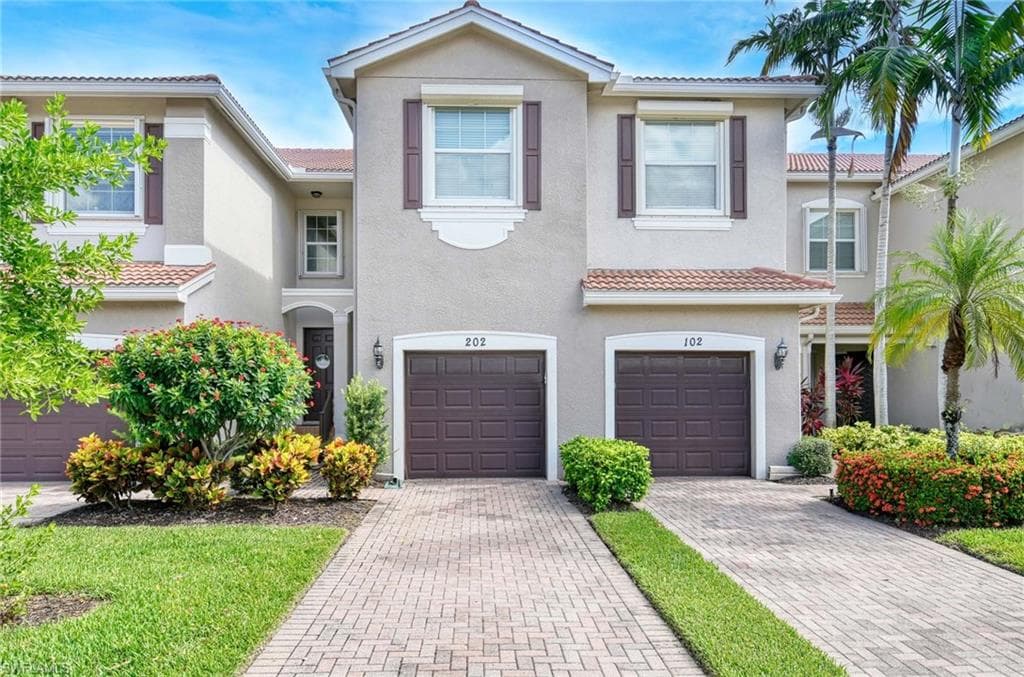 6541 Monterey PT 54202 NAPLES, FL 34105