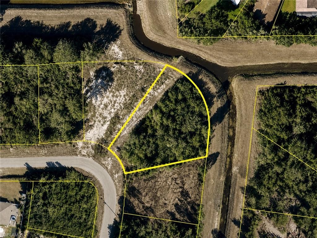 370 Pembroke ST LEHIGH ACRES, FL 33974