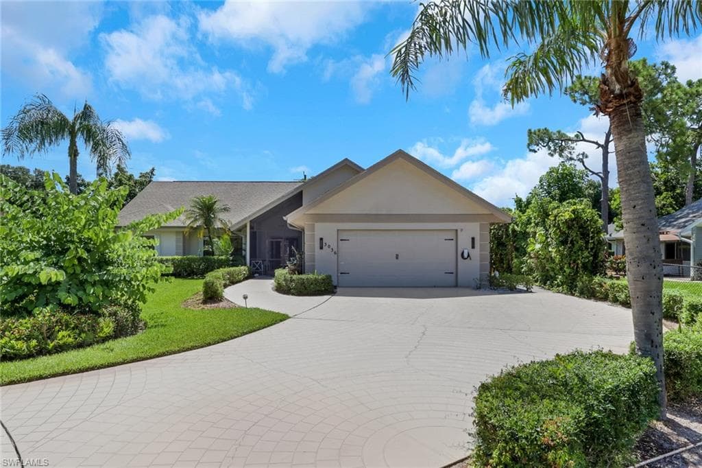 3036 Round Table LN NAPLES, FL 34112