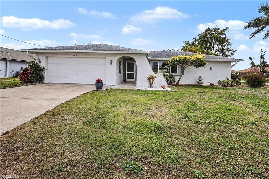 502 SE 32nd ST CAPE CORAL, FL 33904