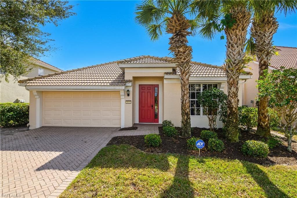 2022 Fairmont LN NAPLES, FL 34120