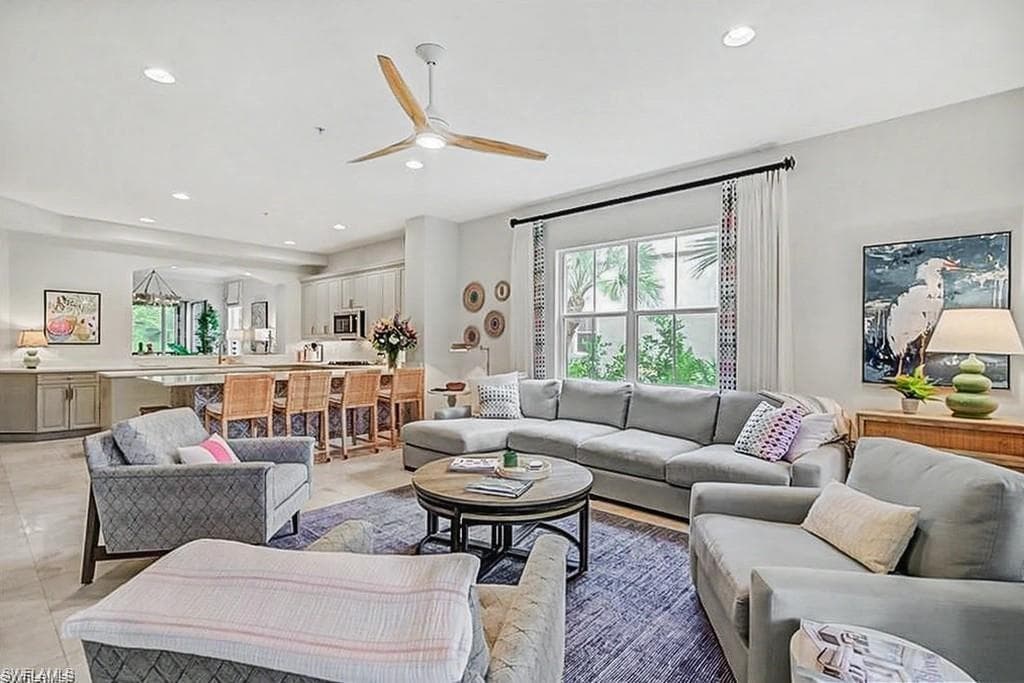 2855 Tiburon BLVD E 102 NAPLES, FL 34109