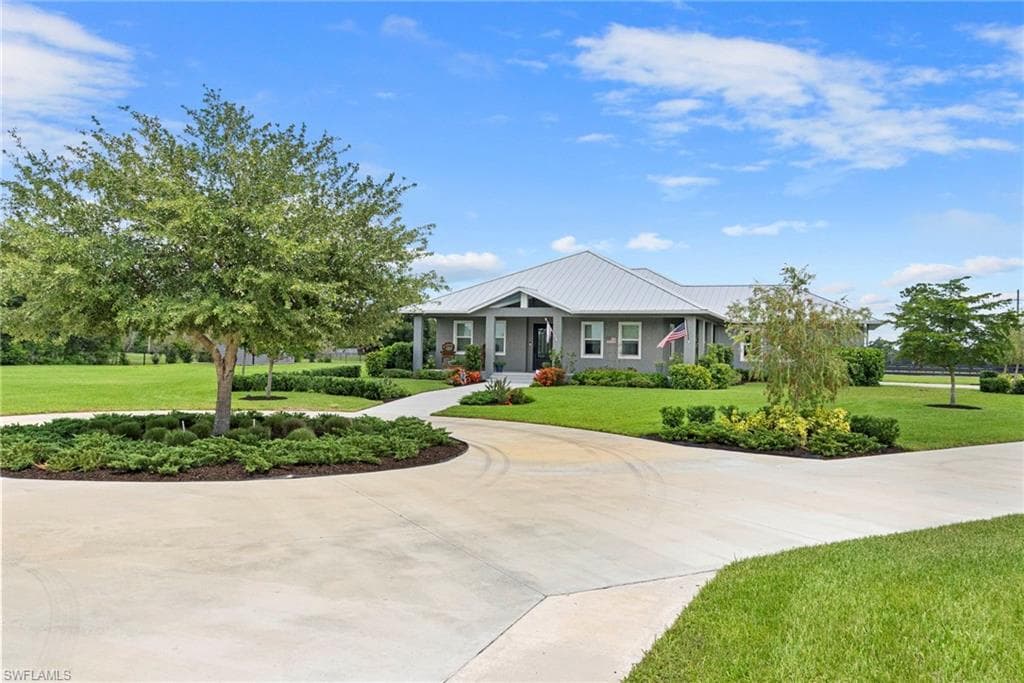 15911 Rivercreek CT ALVA, FL 33920