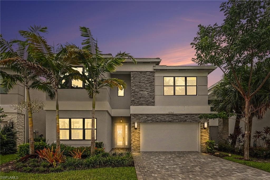 12762 Woodbury DR ESTERO, FL 33928