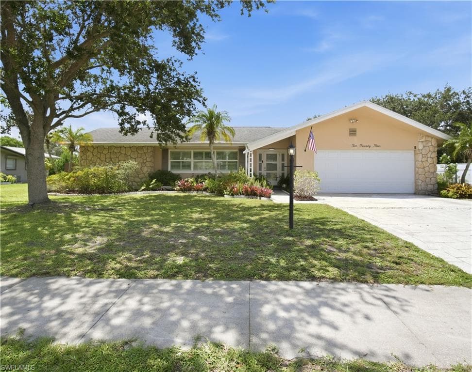 1024 El Mar AVE FORT MYERS, FL 33919