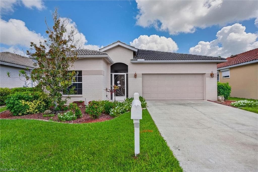 11237 Lakeland CIR FORT MYERS, FL 33913
