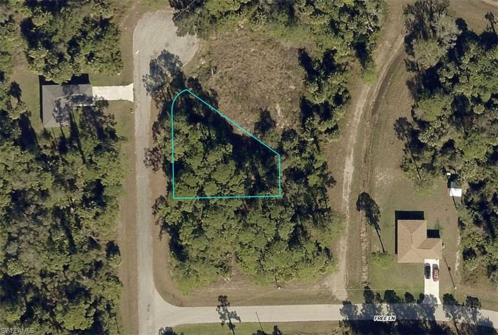 6004 Longfellow CT LABELLE, FL 33935