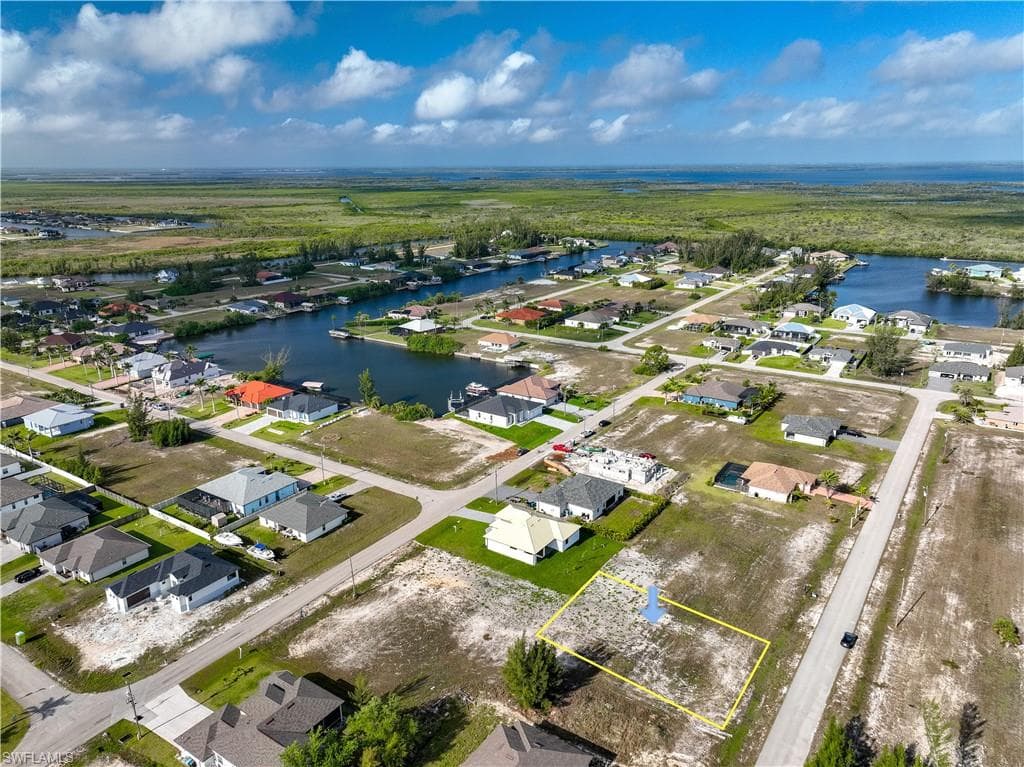 4112 22nd TER CAPE CORAL, FL 33993