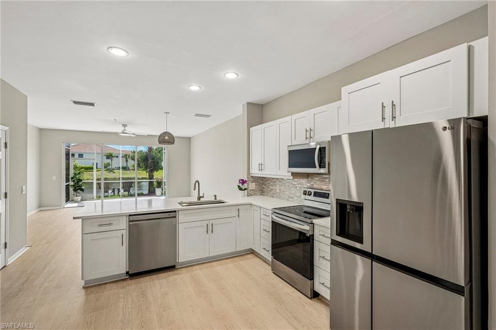 1104 Oxford LN 44 NAPLES, FL 34105
