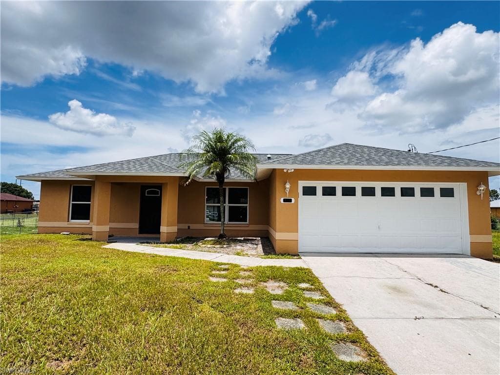 718 Rue Labeau CIR FORT MYERS, FL 33913