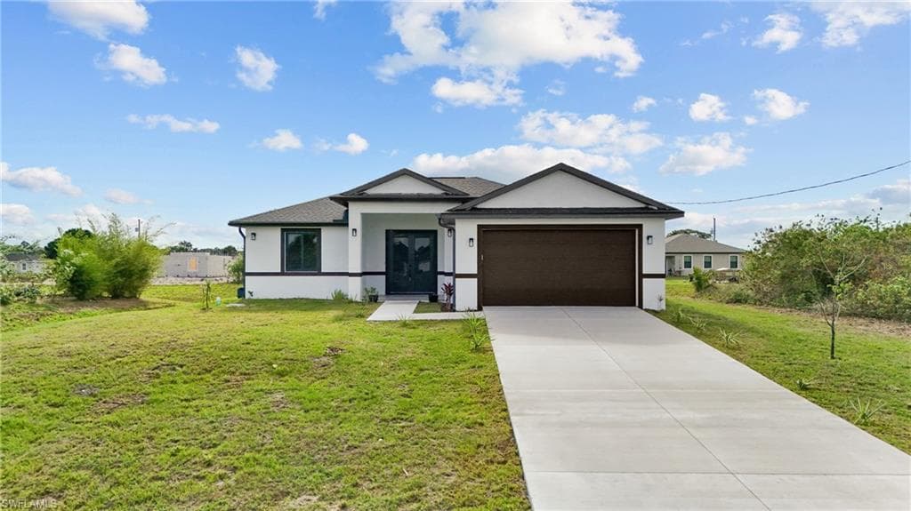 8033 Oakleaf CIR LABELLE, FL 33935
