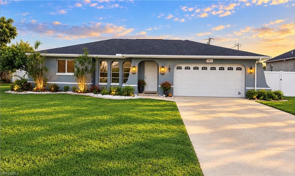 1523 SE 20th PL CAPE CORAL, FL 33990