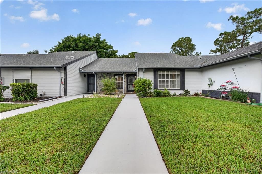 10452 Lakeport CT LEHIGH ACRES, FL 33936