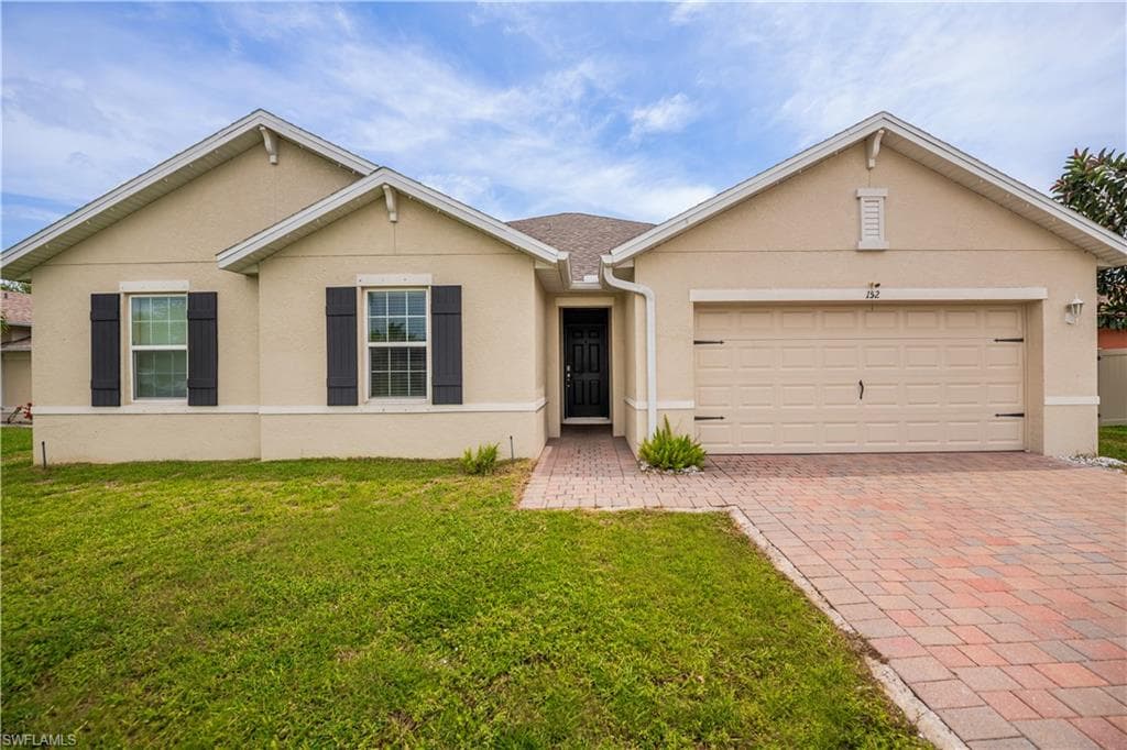 152 SE 27th TER CAPE CORAL, FL 33904