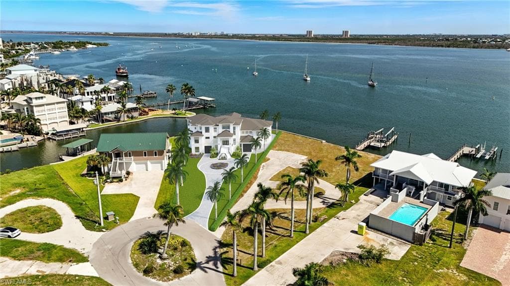 645 Matanzas CT FORT MYERS BEACH, FL 33931