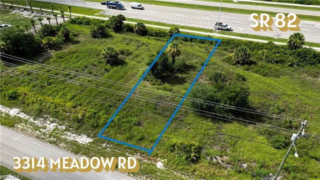 3314 Meadow RD LEHIGH ACRES, FL 33974