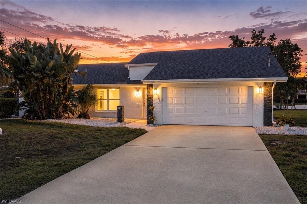903 SE 20th CT CAPE CORAL, FL 33990