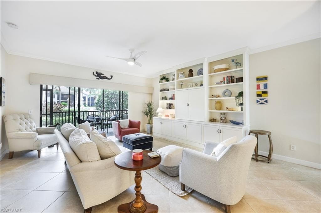 611 Serendipity DR 611 NAPLES, FL 34108