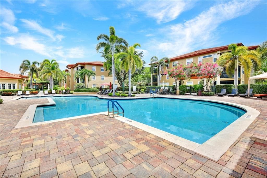 8880 Colonnades CT W 427 BONITA SPRINGS, FL 34135