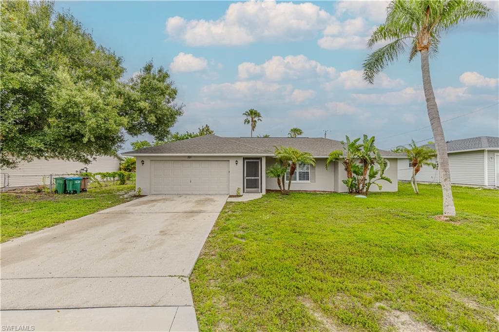 321 10th ST CAPE CORAL, FL 33909