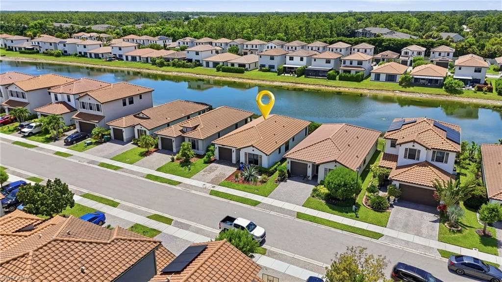 8932 Madrid CIR NAPLES, FL 34104
