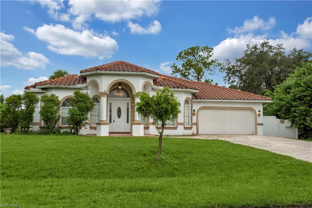 3705 Kilarney ST FORT MYERS, FL 33905