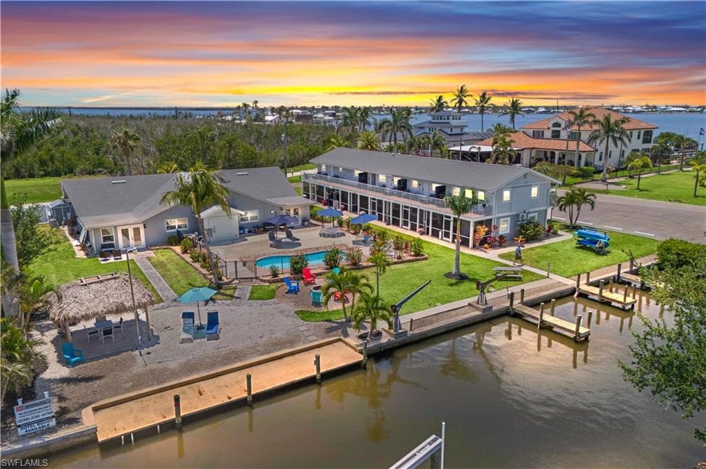 12200/12210 Shoreview DR CAPE CORAL, FL 33993