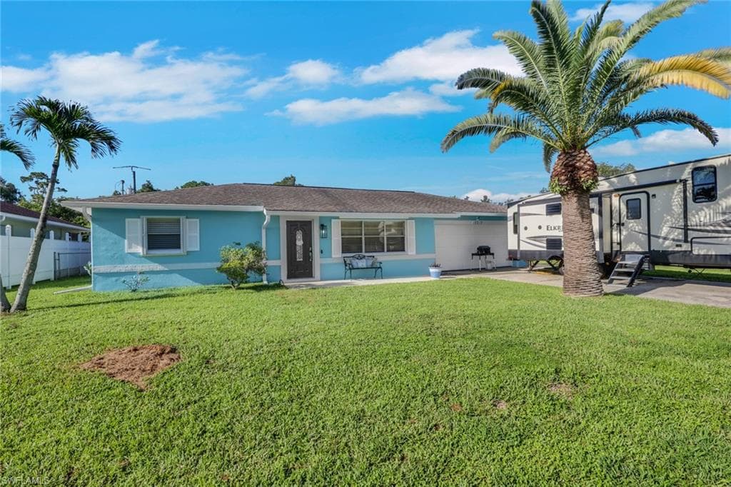 12213 De Moya DR FORT MYERS, FL 33905