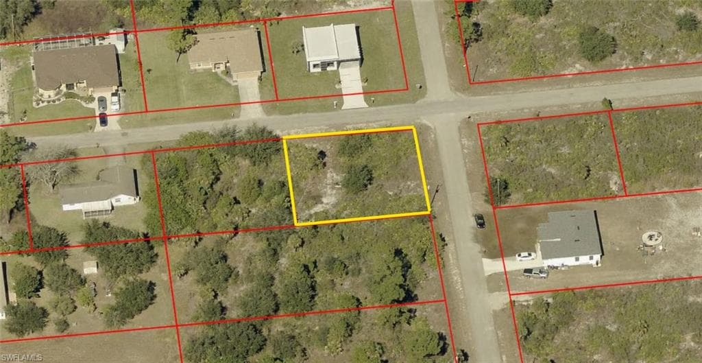 906 E 9th ST LEHIGH ACRES, FL 33972