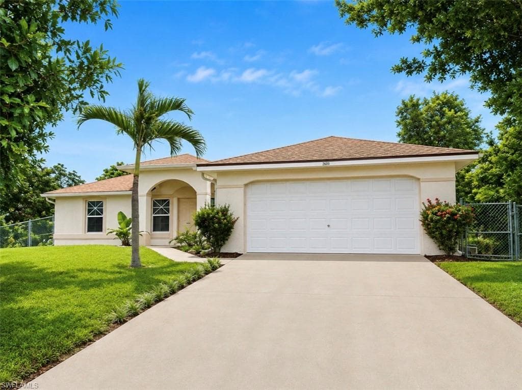 2800 41st ST SW LEHIGH ACRES, FL 33976