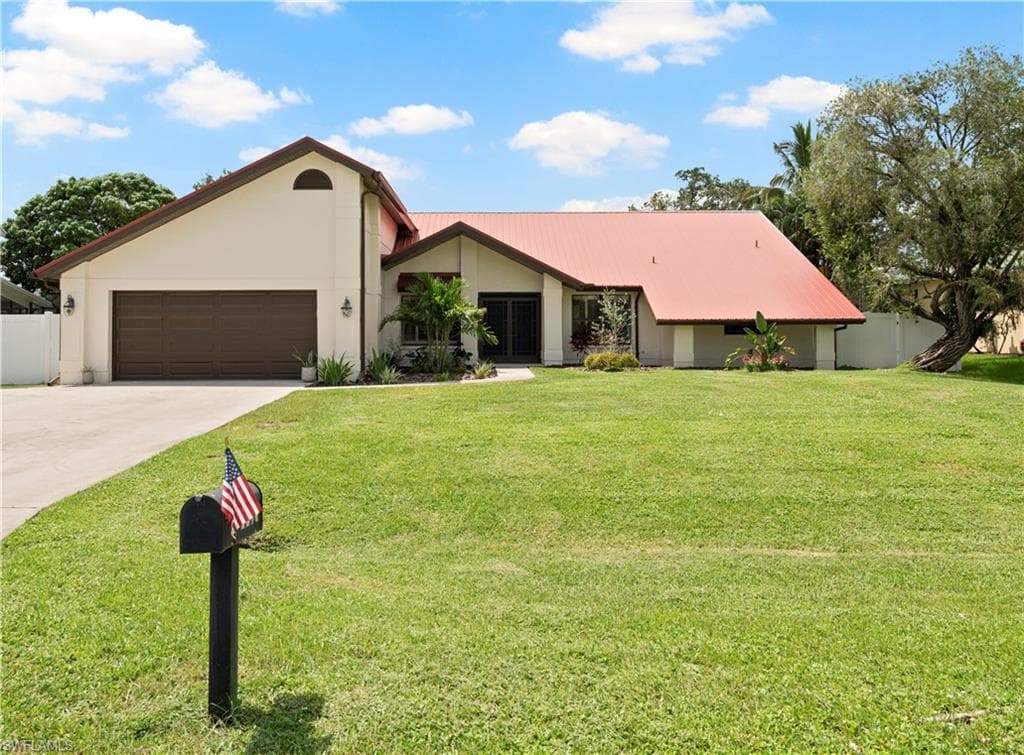 6560 Kestrel CIR FORT MYERS, FL 33966