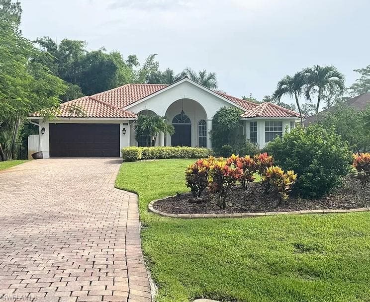 5071 Coral Wood DR NAPLES, FL 34119
