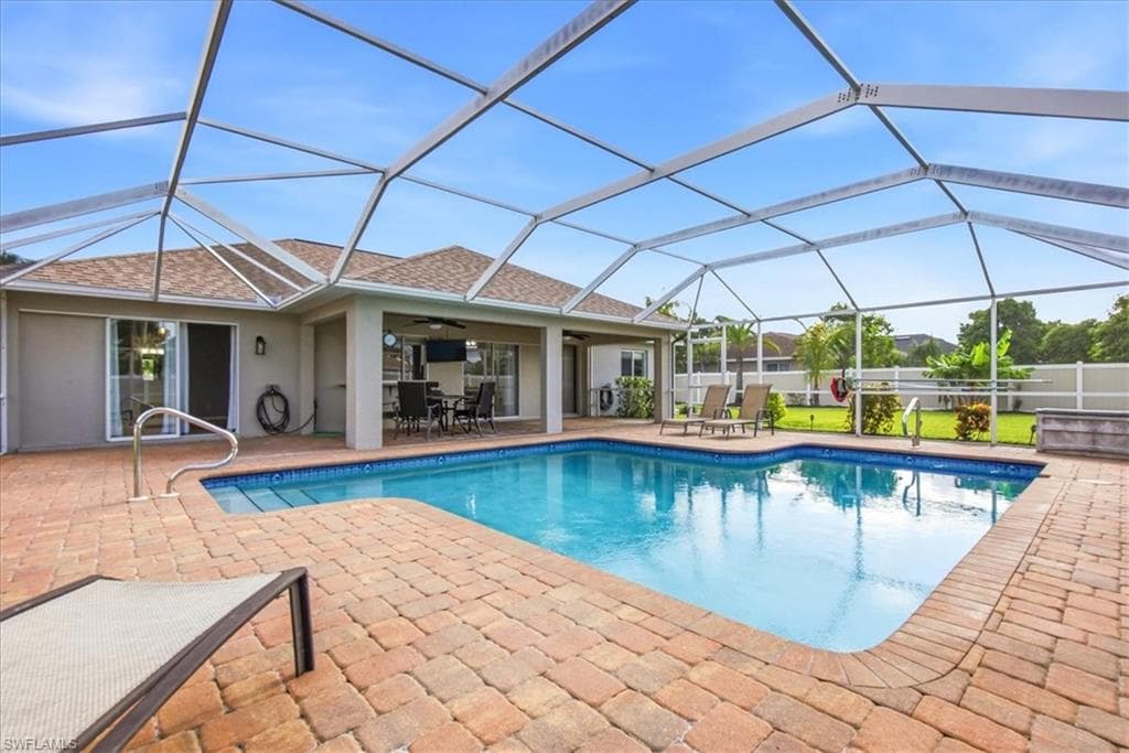 130 SE 28th TER CAPE CORAL, FL 33904
