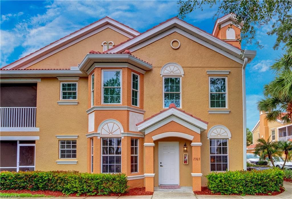 1800 Concordia Lake CIR 2303 CAPE CORAL, FL 33909