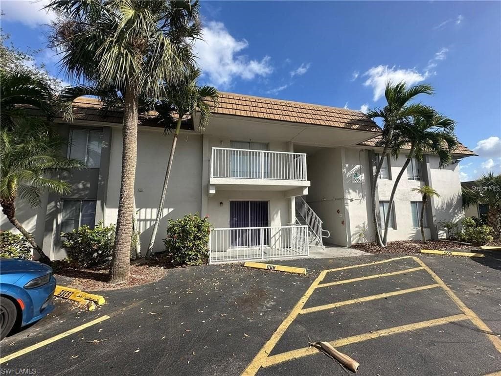 1830 Maravilla AVE 303 FORT MYERS, FL 33901