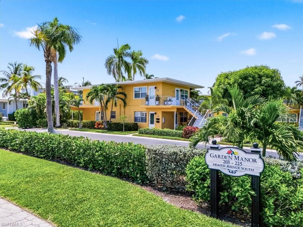 203 8th AVE S 203A NAPLES, FL 34102