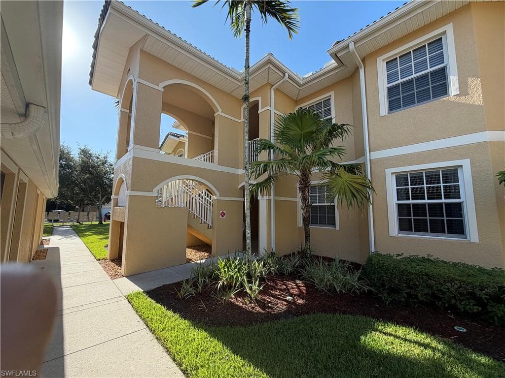 1096 Winding Pines CIR 102 CAPE CORAL, FL 33909
