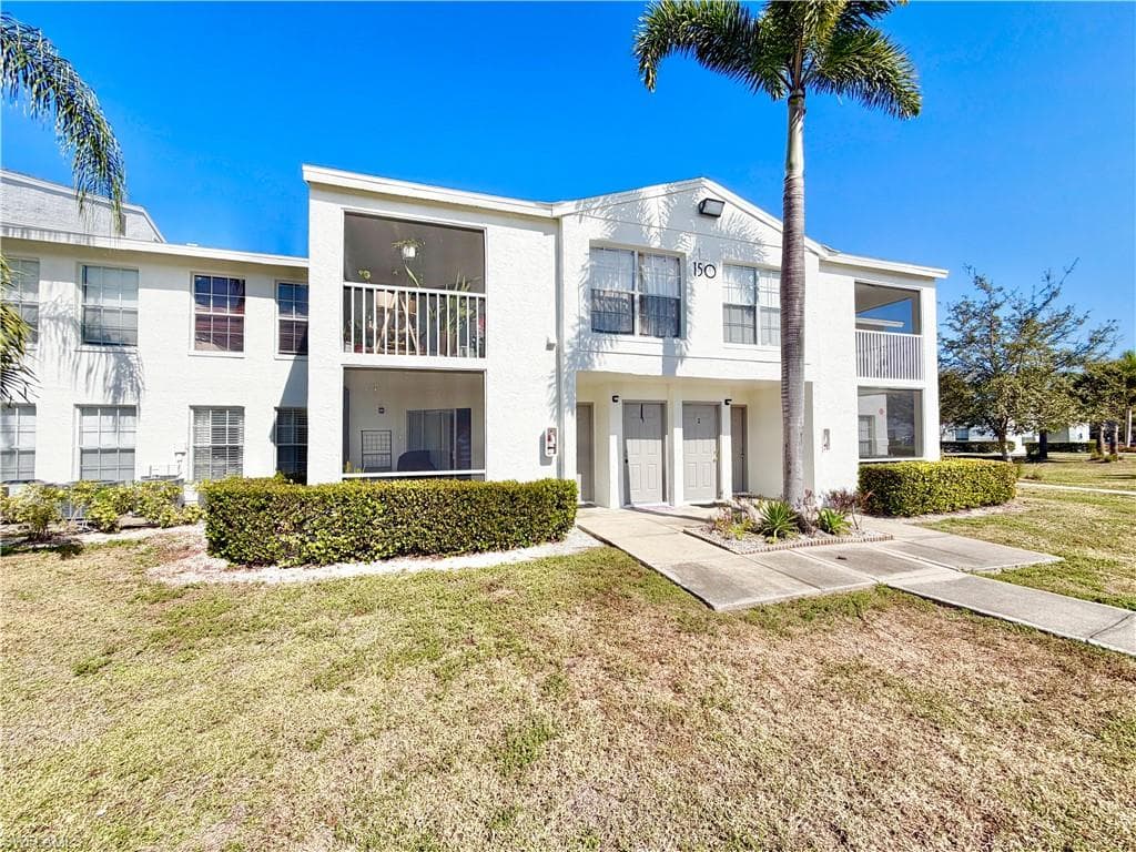 150 Santa Clara DR 4 NAPLES, FL 34104