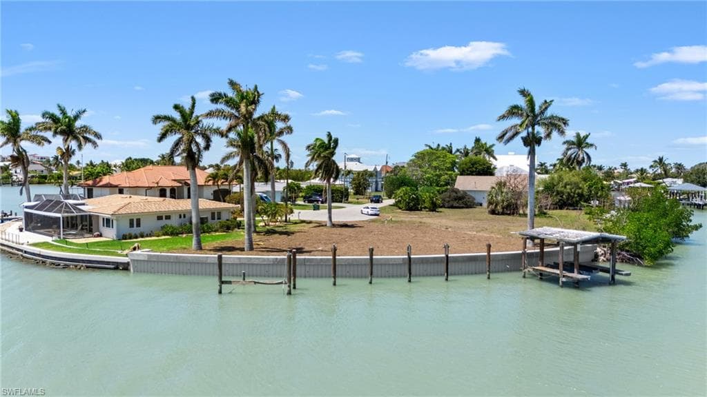 159 Tahiti ST NAPLES, FL 34113