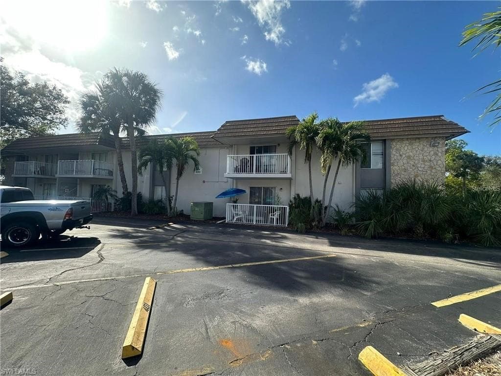 1830 Maravilla AVE 202 FORT MYERS, FL 33901