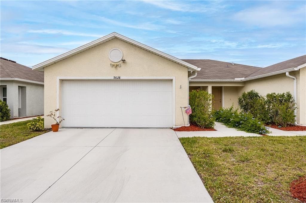 9028 Aegean CIR LEHIGH ACRES, FL 33936