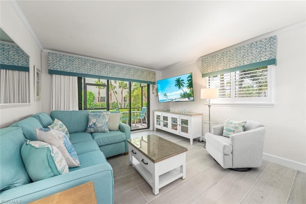 671 E Gulf DR 3A1 SANIBEL, FL 33957